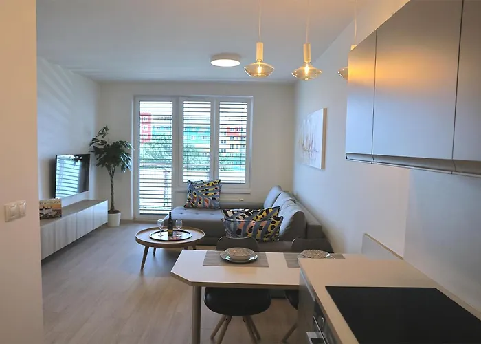 Luxury Grand By Bratislavatrip Apartament